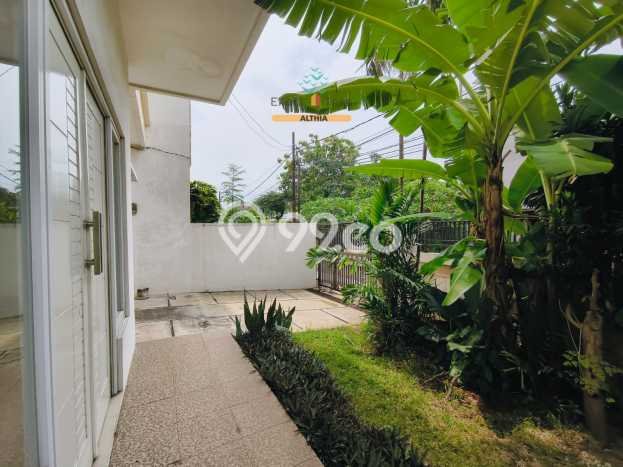 Hunian Mewah Dijual LT 194m2 di Pesanggrahan, Jakarta Selatan Hunian Mewah Dijual LT 194m2 di Pesanggrahan, Jakarta Selatan