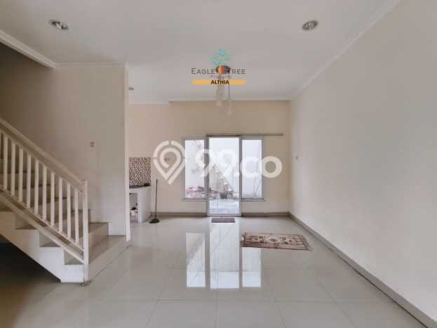 Hunian Mewah Dijual LT 194m2 di Pesanggrahan, Jakarta Selatan Hunian Mewah Dijual LT 194m2 di Pesanggrahan, Jakarta Selatan