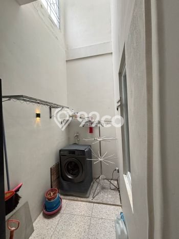 Rumah Minimalis 3 KT di Bintaro Tangerang Selatan Semi Furnished Rumah Minimalis 3 KT di Bintaro Tangerang Selatan Semi Furnished