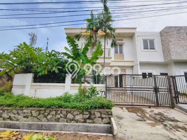 Hunian Mewah Dijual LT 194m2 di Pesanggrahan, Jakarta Selatan Hunian Mewah Dijual LT 194m2 di Pesanggrahan, Jakarta Selatan
