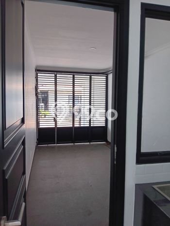 Jual Rumah Luas Elegan Dengan View Eksklusif di Sektor 9-Bintaro, Tangerang Selatan Jual Rumah Luas Elegan Dengan View Eksklusif di Sektor 9-Bintaro, Tangerang Selatan
