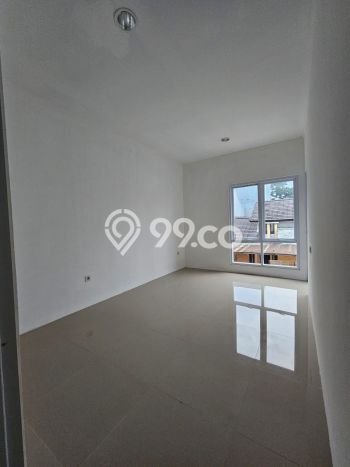 For Sale Hunian Rumah Terawat 4 Kamar di Bintaro, Tangerang Selatan For Sale Hunian Rumah Terawat 4 Kamar di Bintaro, Tangerang Selatan