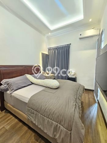 Jual Rumah Bagus Siap Huni LB 102m2 di Serpong, Tangerang Selatan Jual Rumah Bagus Siap Huni LB 102m2 di Serpong, Tangerang Selatan