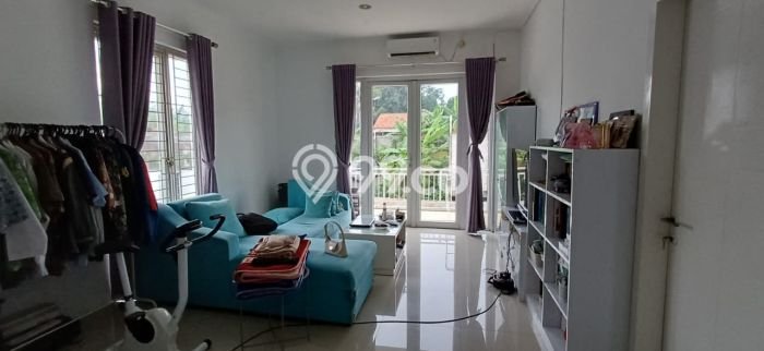 Rumah Luas Asri 4 KT Siap Huni di BSD Nusaloka Tangerang Rumah Luas Asri 4 KT Siap Huni di BSD Nusaloka Tangerang