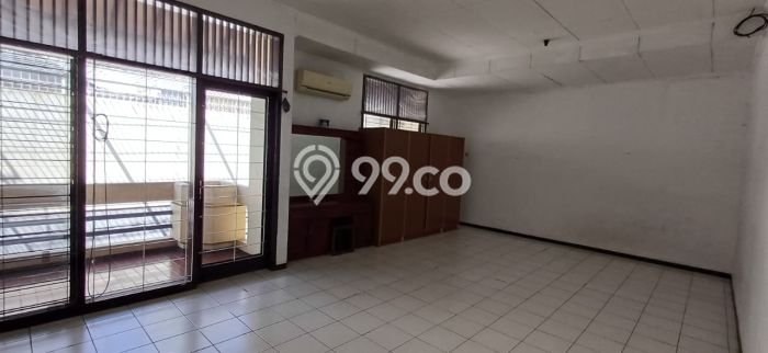 Rumah Eksklusif Siap Huni LT 300m2 di Kelapa Gading, Jakarta Utara Rumah Eksklusif Siap Huni LT 300m2 di Kelapa Gading, Jakarta Utara