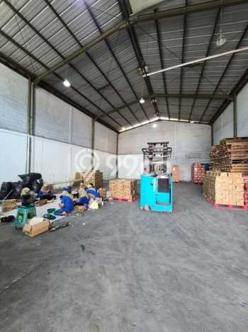 Gudang paling strategis disewakan di BSD Tangerang Selatan Gudang paling strategis disewakan di BSD Tangerang Selatan