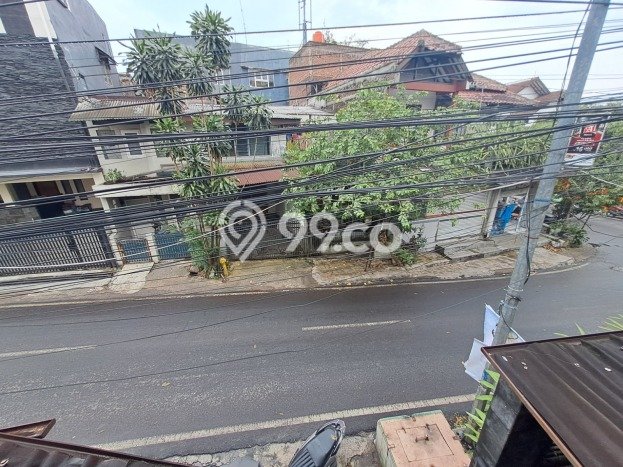GOOD DEAL! Rumah Premium di , LT 112m2m² Bangunan 110m2m² GOOD DEAL! Rumah Premium di , LT 112m2m² Bangunan 110m2m²