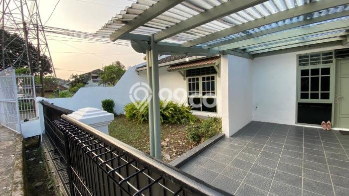For Sale Rumah 3 Kamar Lokasi Ideal Bagus dan Strategis di Margahayu For Sale Rumah 3 Kamar Lokasi Ideal Bagus dan Strategis di Margahayu