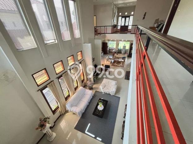Jual Rumah Luas Elegan Dengan View Eksklusif di Cigadung, Bandung Jual Rumah Luas Elegan Dengan View Eksklusif di Cigadung, Bandung
