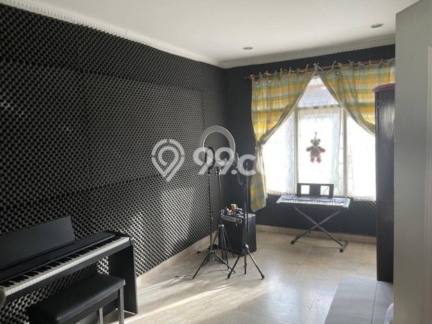 Rumah lokasi , Bandung, Luas 319m2m² LB 261m2m² Rumah lokasi , Bandung, Luas 319m2m² LB 261m2m²
