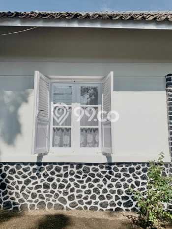 Ready to Use! Premium House LT 426m2 Desain Modern di Supratman Ready to Use! Premium House LT 426m2 Desain Modern di Supratman