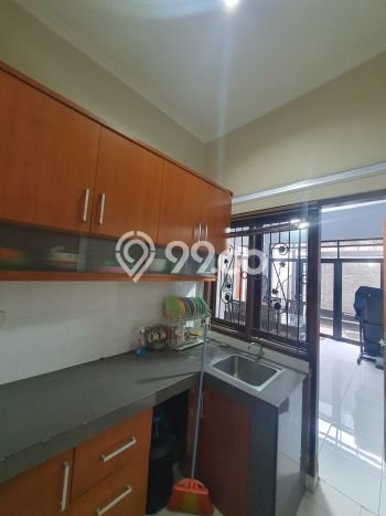 Jual Rumah Strategis Bagus Punya 5 KT di Antapani Bandung SHM Jual Rumah Strategis Bagus Punya 5 KT di Antapani Bandung SHM
