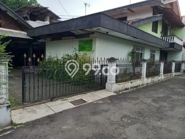 Kesempatan Investasi 5 Kamar Tidur dan 3 Kamar Mandi di Cigadung, Dekat Pusat Kota, Bandung Kesempatan Investasi 5 Kamar Tidur dan 3 Kamar Mandi di Cigadung, Dekat Pusat Kota, Bandung