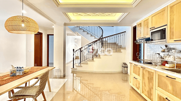 For Sale! Luxury House LT 310m2 Desain Modern di Sektor 9-Bintaro For Sale! Luxury House LT 310m2 Desain Modern di Sektor 9-Bintaro