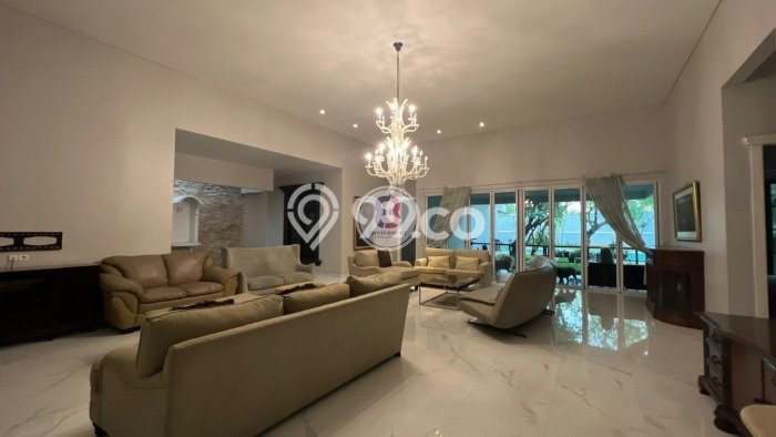 Dijual Rumah Mewah Elegan Dengan View Eksklusif di Pondok Indah, Jakarta Selatan Dijual Rumah Mewah Elegan Dengan View Eksklusif di Pondok Indah, Jakarta Selatan