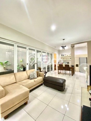 Rumah Mewah LB 145m2 Siap Huni Desain Elegan di Sektor 9-Bintaro, Tangerang Selatan Rumah Mewah LB 145m2 Siap Huni Desain Elegan di Sektor 9-Bintaro, Tangerang Selatan