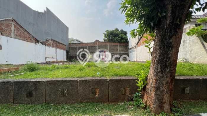 LOKASI PREMIUM! Tanah di , Luas 344m2m², Ideal untuk Investasi LOKASI PREMIUM! Tanah di , Luas 344m2m², Ideal untuk Investasi