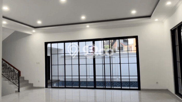 Dijual Rumah Luas Elegan Dengan View Eksklusif di Bintaro, Jakarta Selatan Dijual Rumah Luas Elegan Dengan View Eksklusif di Bintaro, Jakarta Selatan