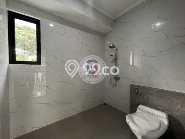 Dijual Rumah Mewah Megah Dengan View Cantik di Bintaro, Tangerang Selatan Dijual Rumah Mewah Megah Dengan View Cantik di Bintaro, Tangerang Selatan