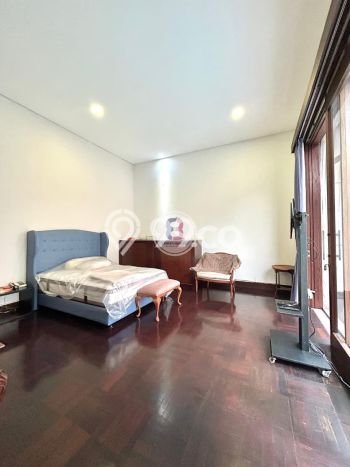 Ready to Use! Luxury House LT 582m2 Desain Modern di Pondok Indah Ready to Use! Luxury House LT 582m2 Desain Modern di Pondok Indah