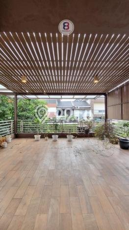 Hunian Mewah LB 250m2 Siap Pakai Desain Elegan di Bintaro, Jakarta Selatan Hunian Mewah LB 250m2 Siap Pakai Desain Elegan di Bintaro, Jakarta Selatan