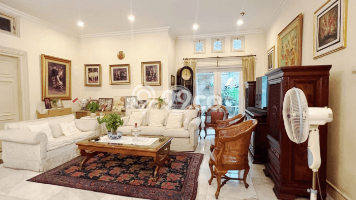 Rumah Luxury Modern Siap Huni di Kemang Jakarta Selatan Rumah Luxury Modern Siap Huni di Kemang Jakarta Selatan