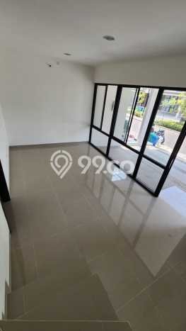 Disewakan! Rumah 4 Kamar Tidur &
4 Kamar Mandi di Pantai Indah Kapuk, Jakarta Utara Disewakan! Rumah 4 Kamar Tidur &
4 Kamar Mandi di Pantai Indah Kapuk, Jakarta Utara