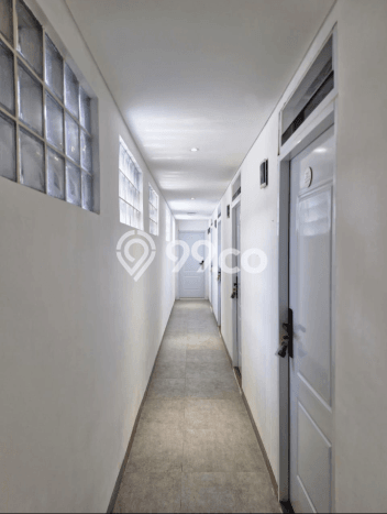Rumah Elit Modern Tanpa Renovasi di Meruya Jakarta Barat Rumah Elit Modern Tanpa Renovasi di Meruya Jakarta Barat