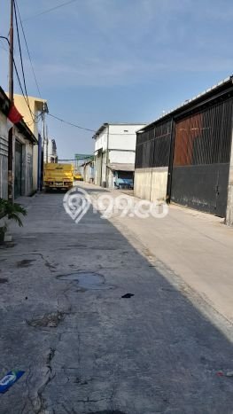 LOKASI BISNIS! Gudang Disewakan di , Luas 600m2m², Jalan Utama LOKASI BISNIS! Gudang Disewakan di , Luas 600m2m², Jalan Utama