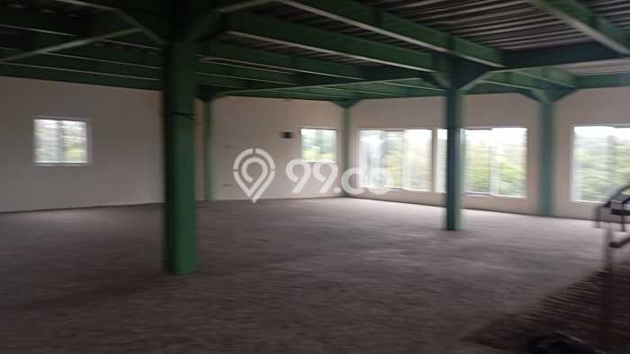Unit Gudang Disewakan di Cengkareng Barat di Area Ramai & Strategis Unit Gudang Disewakan di Cengkareng Barat di Area Ramai & Strategis
