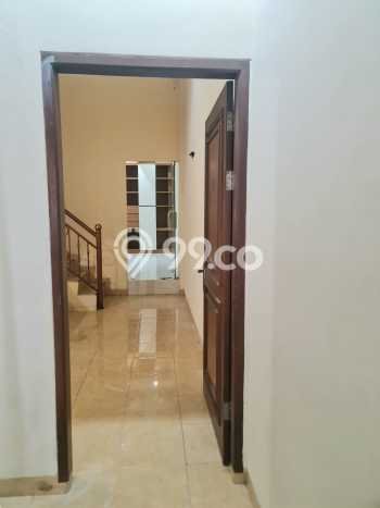 Sewa Rumah Harga Terjangkau di Jelambar Jakarta Barat Punya 6 Kamar Tidur Sewa Rumah Harga Terjangkau di Jelambar Jakarta Barat Punya 6 Kamar Tidur