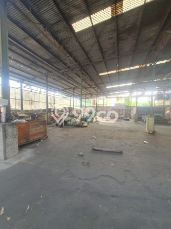 Unit Gudang Disewakan di Daan Mogot di Area Ramai & Strategis Unit Gudang Disewakan di Daan Mogot di Area Ramai & Strategis