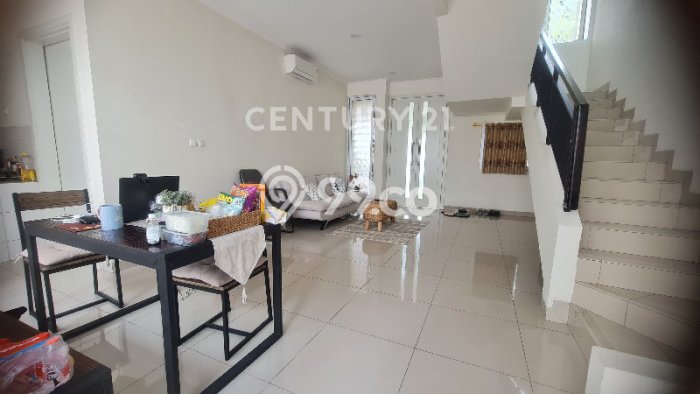 Jual Rumah Luas Elegan Dengan View Eksklusif di Gede Bage, Bandung Jual Rumah Luas Elegan Dengan View Eksklusif di Gede Bage, Bandung