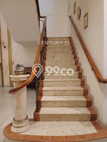 Rumah Elit Modern Tanpa Renovasi di Pluit Jakarta Utara Rumah Elit Modern Tanpa Renovasi di Pluit Jakarta Utara