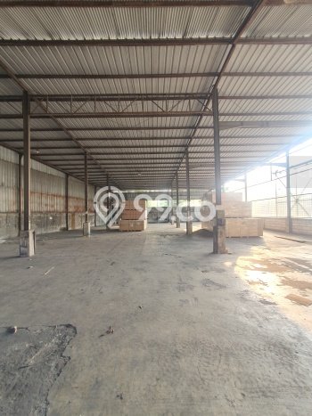 Unit Gudang Disewakan di Daan Mogot di Area Ramai & Strategis Unit Gudang Disewakan di Daan Mogot di Area Ramai & Strategis