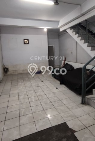 Hunian Mewah LB 225m2 Siap Huni Desain Elegan di Tubagus Angke, Jakarta Barat Hunian Mewah LB 225m2 Siap Huni Desain Elegan di Tubagus Angke, Jakarta Barat