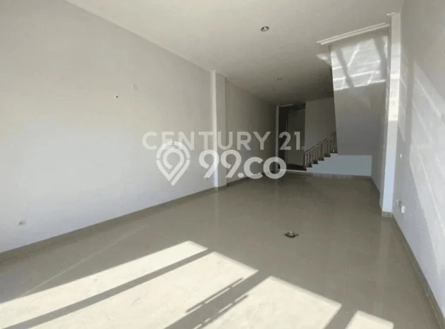 Ruko Disewa di Penjaringan, Jakarta Utara, LT 67m2 / LB 270m2 Ruko Disewa di Penjaringan, Jakarta Utara, LT 67m2 / LB 270m2