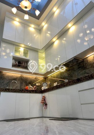 Dijual Rumah Premium dengan Fasilitas Sekitar Komplit di Rungkut, Surabaya Dijual Rumah Premium dengan Fasilitas Sekitar Komplit di Rungkut, Surabaya