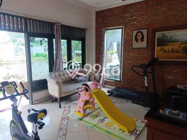 Jual Rumah Bagus Siap Huni LB 540m2 di Rungkut, Surabaya Jual Rumah Bagus Siap Huni LB 540m2 di Rungkut, Surabaya