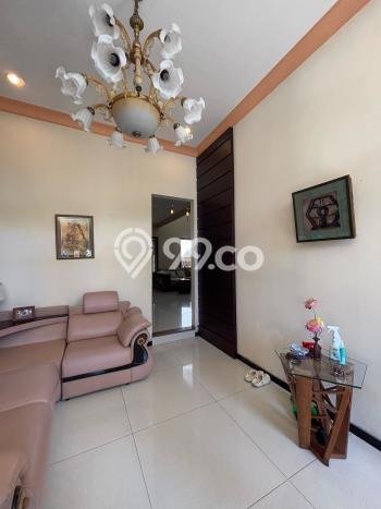 Dijual Rumah Luas Elegan Dengan View Cantik di Keputih, Surabaya Dijual Rumah Luas Elegan Dengan View Cantik di Keputih, Surabaya