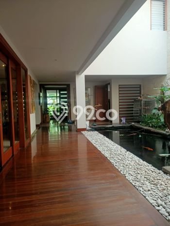 Rumah Luxury Modern Siap Huni di Pakuwon Indah Surabaya Rumah Luxury Modern Siap Huni di Pakuwon Indah Surabaya