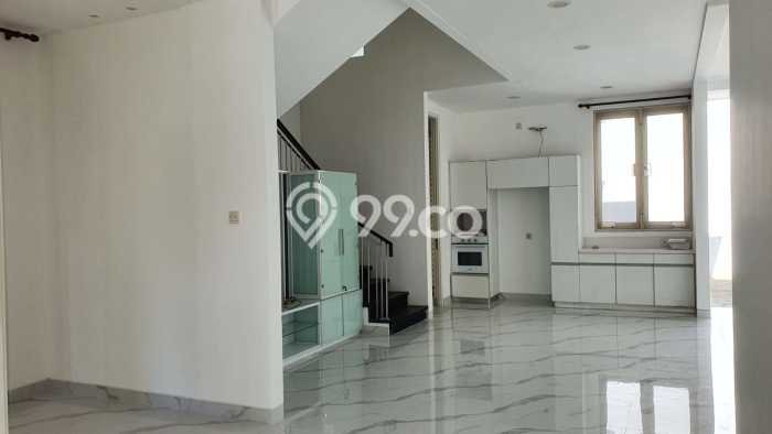 Rumah di , Surabaya, LT 200m2m² LB 200m2m² Rumah di , Surabaya, LT 200m2m² LB 200m2m²