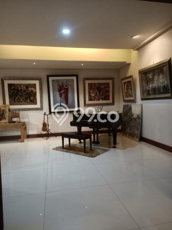 Rumah Luxury Modern Siap Huni di Pakuwon Indah Surabaya Rumah Luxury Modern Siap Huni di Pakuwon Indah Surabaya