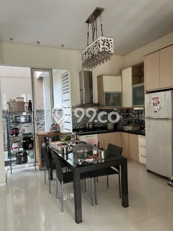 Rumah Elit LB 300m2 Siap Pakai Desain Elegan di Pakuwon CIty, Surabaya Rumah Elit LB 300m2 Siap Pakai Desain Elegan di Pakuwon CIty, Surabaya