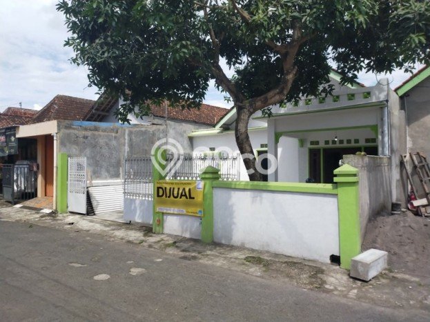 Jual Rumah Bagus Siap Huni LB 160m2 di Kalasan, Sleman Jual Rumah Bagus Siap Huni LB 160m2 di Kalasan, Sleman