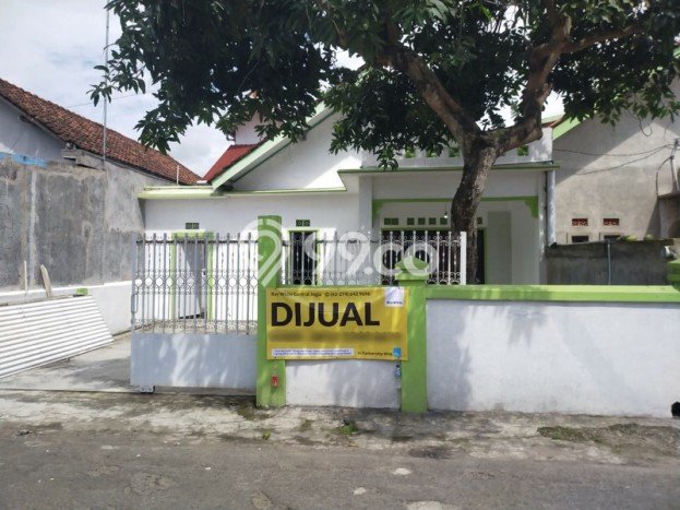Jual Rumah Bagus Siap Huni LB 160m2 di Kalasan, Sleman Jual Rumah Bagus Siap Huni LB 160m2 di Kalasan, Sleman