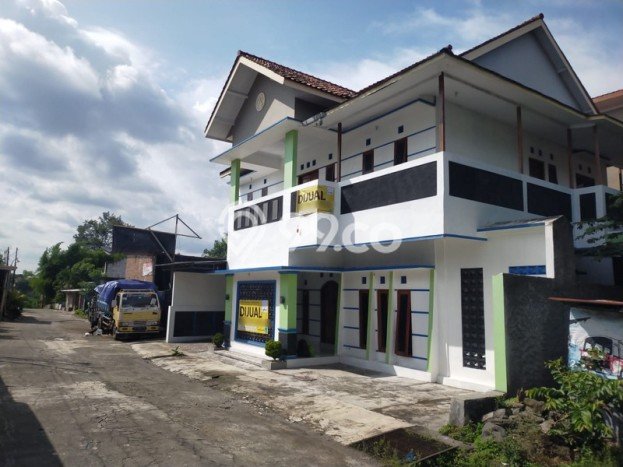 Hunian Cantik Minimalis Lb 306m2 di Depok, Sleman Hunian Cantik Minimalis Lb 306m2 di Depok, Sleman