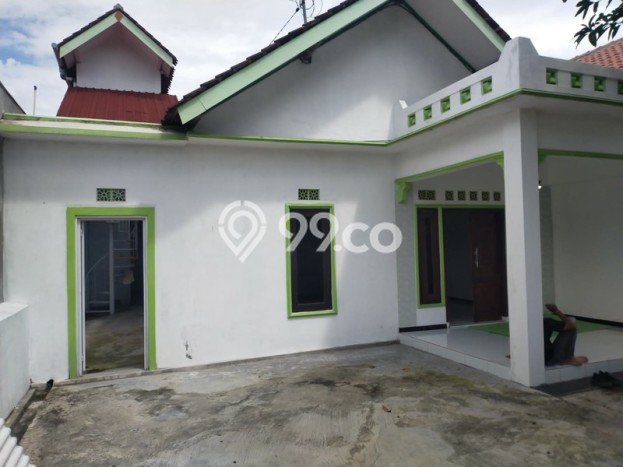 Jual Rumah Bagus Siap Huni LB 160m2 di Kalasan, Sleman Jual Rumah Bagus Siap Huni LB 160m2 di Kalasan, Sleman