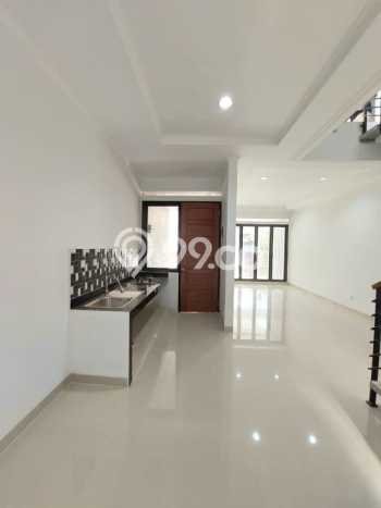 Rumah 3 KT 3 KM Semi Furnished di Ciputat, Dekat Mal, Tangerang Selatan Rumah 3 KT 3 KM Semi Furnished di Ciputat, Dekat Mal, Tangerang Selatan
