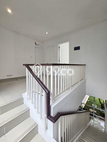 Dijual Rumah Mewah Elegan Dengan View Cantik di Sektor 9-Bintaro, Tangerang Selatan Dijual Rumah Mewah Elegan Dengan View Cantik di Sektor 9-Bintaro, Tangerang Selatan
